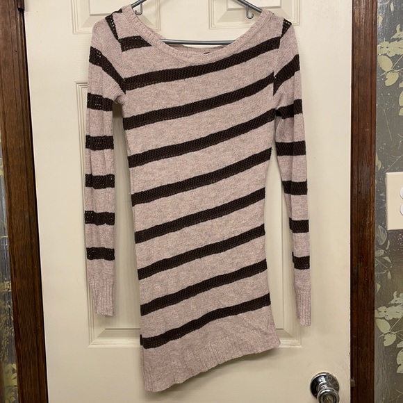 Heart N Crush Sweaters - Heart N Crush asymmetrical striped beautiful sweater